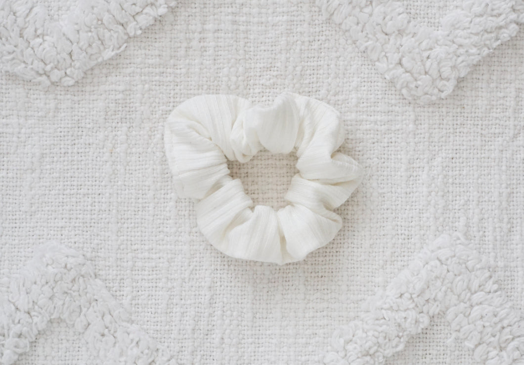 Soft White // mini scrunchie