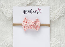 Load image into Gallery viewer, Pink Leopard // mini knot
