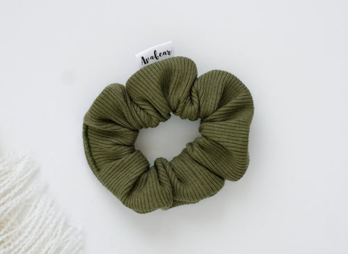 Olive // mini scrunchie